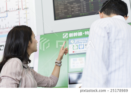 30's Business Men & Women 30's Business Men & Women 25178989