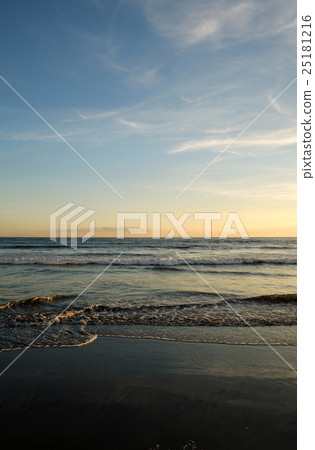 Takigi海岸的晚上 Takigi海岸的晚上 25181216