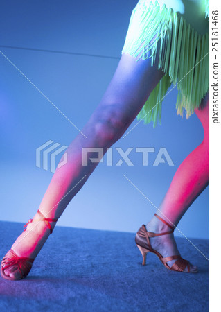Woman dancer dancing in show 25181468
