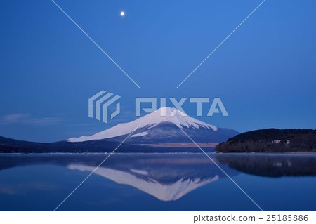 上個月和富士 25185886