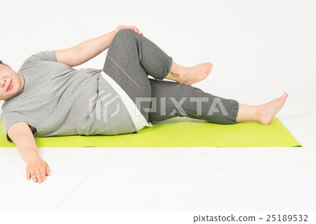 Fat women stretching 25189532