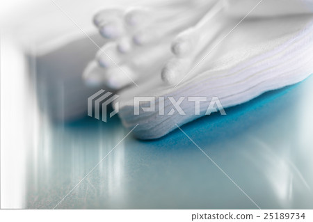 cotton pads and sticks 25189734