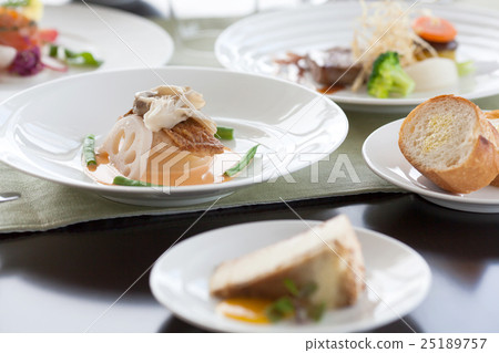 French full course French full course 25189757