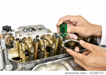 Automobile Engine Maintenance Automobile Engine Maintenance 25190773