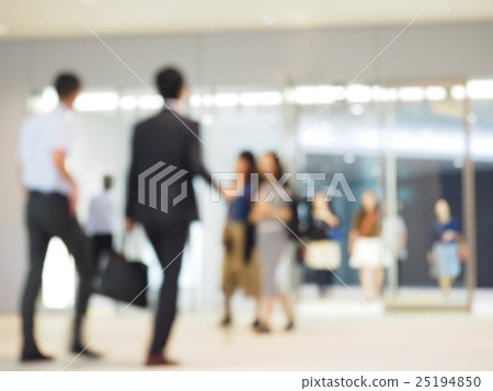Businessman / blur expression 25194850