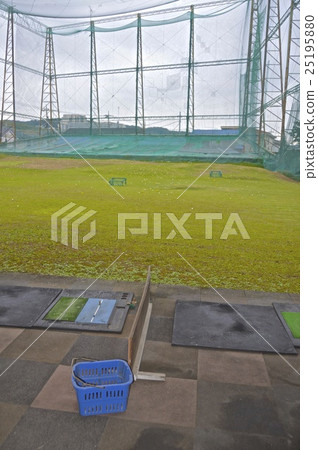Golf driving range at the end of the field (Kawasaki city, Kanagawa prefecture) 25195880