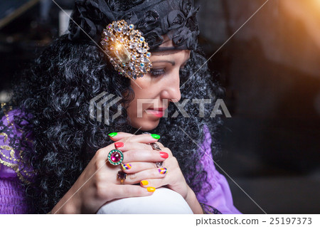 Sorceress telling fortunes 25197373