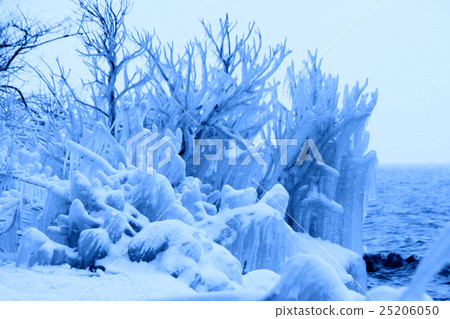 飛濺的冰（豬苗代湖） 25206050