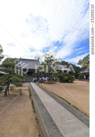 四國佛第9佛“Horinji”大廳(左)和Daitsodo(右) 四國佛第9佛“Horinji”大廳(左)和Daitsodo(右) 25209210