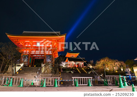 Kiyomizu dera temple , light up in spring Kiyomizu dera temple , light up in spring 25209230