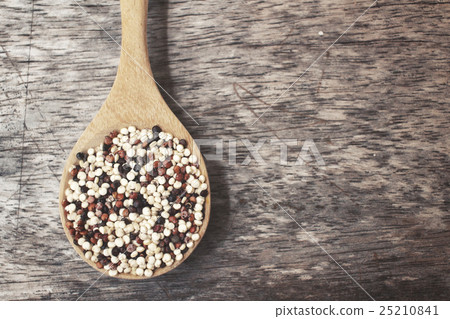 Quinoa on spoon Quinoa on spoon 25210841