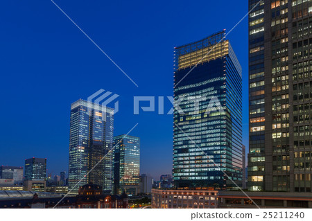 丸之內摩天大樓組的夜景 丸之內摩天大樓組的夜景 25211240