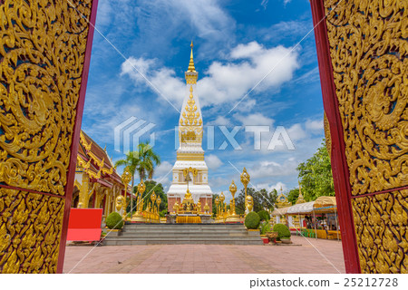 Wat Phra That Panom temple in Nakhon Phanom, Thail Wat Phra That Panom temple in Nakhon Phanom, Thail 25212728