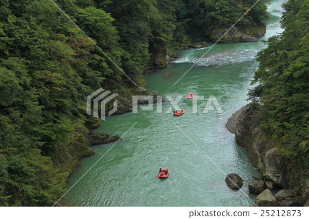 Kinugawa from Shikibu Bridge 25212873