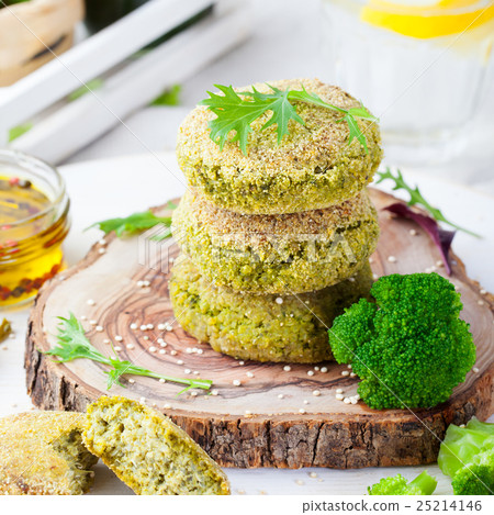 Healthy vegan burger with broccoli, spinach patty 25214146