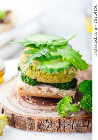 Healthy vegan burger with broccoli, spinach patty 25214156
