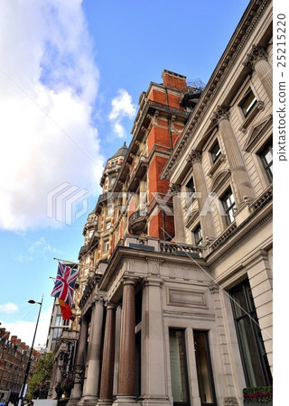 Mandarin Oriental London September 30 2016 Mandarin Oriental London September 30 2016 25215220