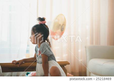 younger, summer holiday, girl 25218469