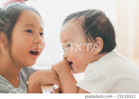 客廳 兒童 孩子 25219321