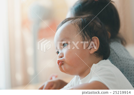 嬰兒 寶寶 寶貝 25219914