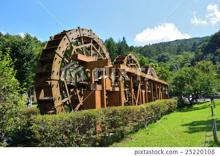 山中湖花公園城市三重大型水輪機 25220108