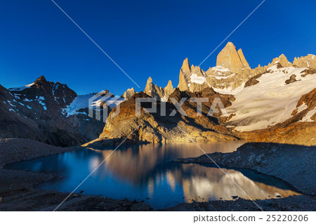 Fitz Roy 25220206