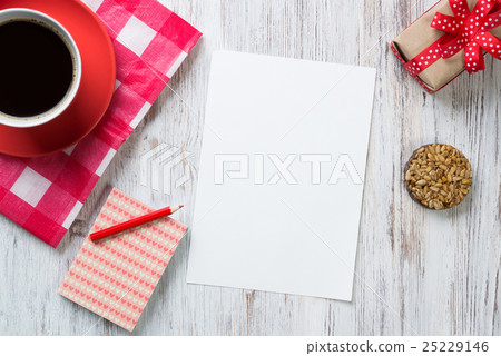 Coffee break with cookies 25229146