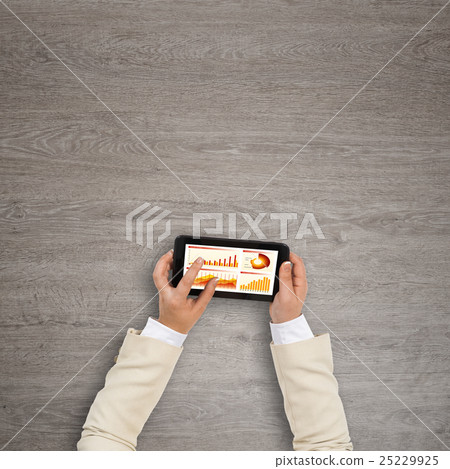 Using financial application 25229925