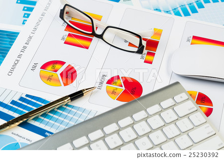 Preparing average sales report 25230392