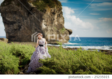新娘在懸崖前 25235015
