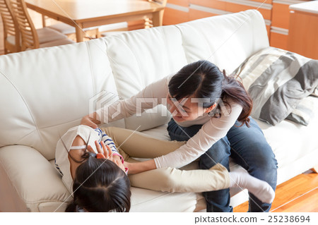 媽媽和女兒 媽媽和女兒 25238694