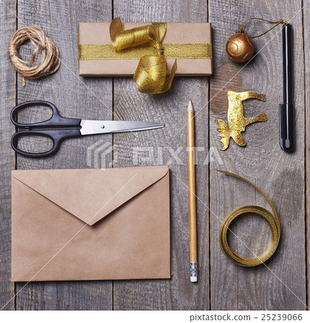 table with christmas decoration table with christmas decoration 25239066