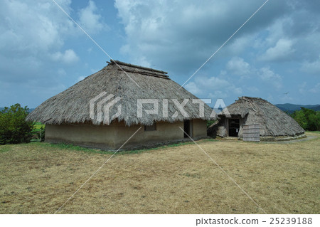 Iki: Harajnoji ruins meeting place and elder's house Iki: Harajnoji ruins meeting place and elder's house 25239188