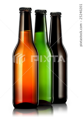 Set of beer bottles isolated on white background Set of beer bottles isolated on white background 25240201
