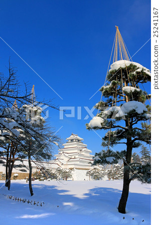 Castle tower (Tsuruga castle in winter) 25241167
