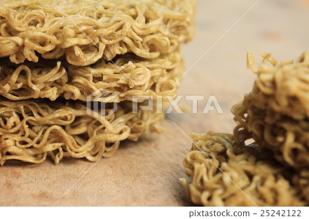 Dried instant noodles Dried instant noodles 25242122