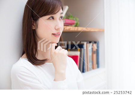 Female lifestyle image 25253742