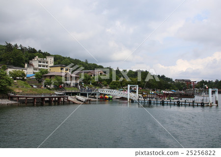 在栃木縣日光市中禪寺湖的風景 在栃木縣日光市中禪寺湖的風景 25256822
