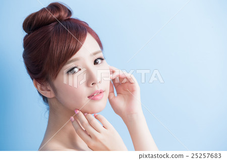 beauty woman smile to you beauty woman smile to you 25257683