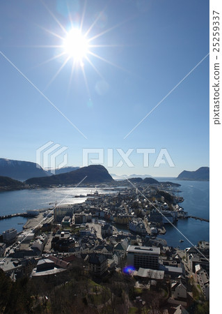 Morning of Alesund 25259337