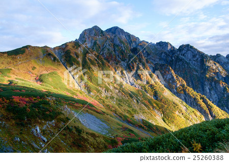 Autumn sunny mountain Autumn sunny mountain 25260388