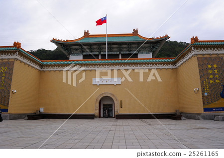 The National Palace Museum 25261165