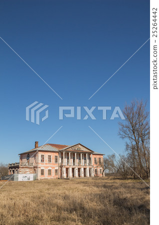 Very old manor house in the village Khal'ch 25264442