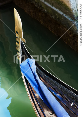 Gondola Prow in a narrow canal, Venice, Italy Gondola Prow in a narrow canal, Venice, Italy 25266228