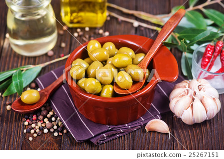 green olives green olives 25267151