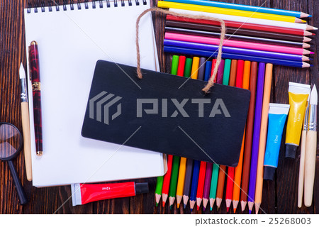 school supplies 25268003