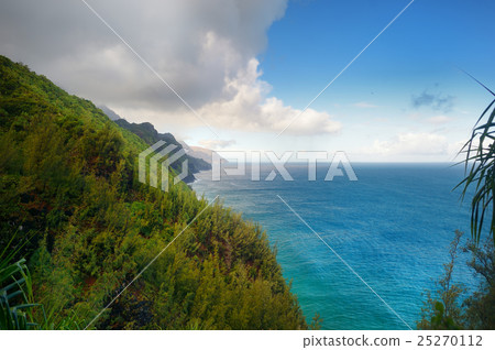 Stunning view from Kalalau trail in Kauai 25270112