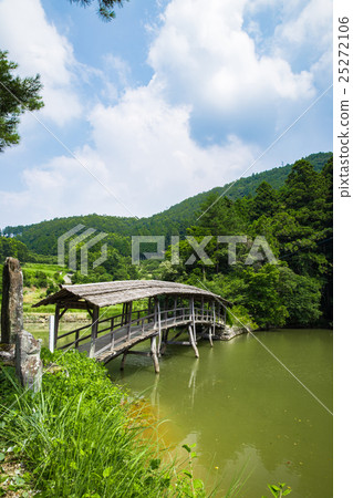 Covered bridge (Ehime prefecture Uchikocho cobblestone bridge shrine bridge) 25272106