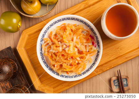 图库照片: chinese seafood cuisine. jellyfish salad