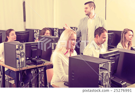 Modern open-space office 25276991